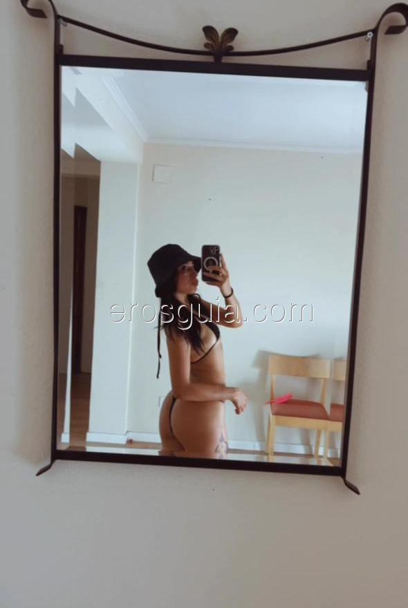 Isabella , Colombiana