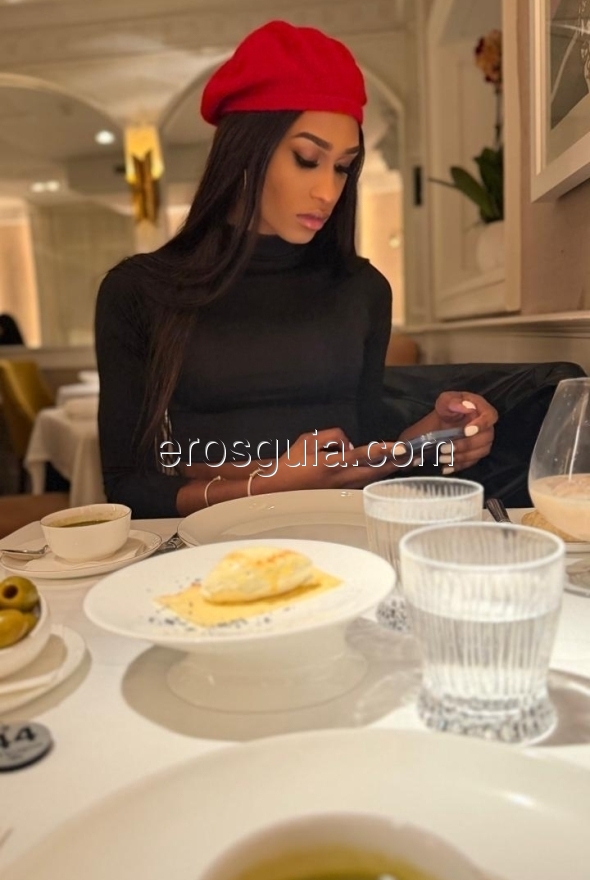 Sara Cristal , escort trans Colombiana