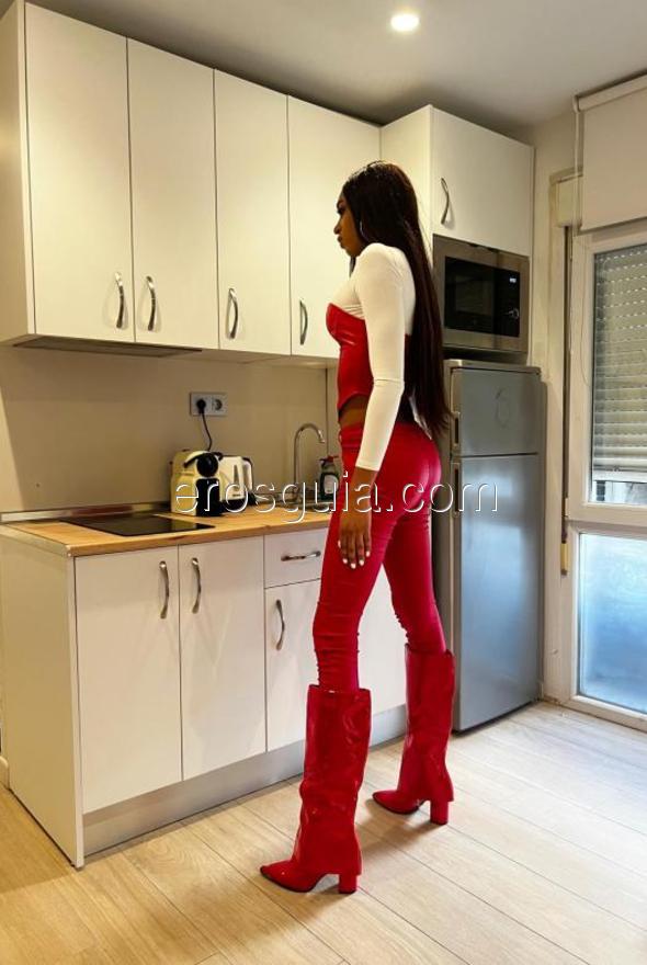 Sara Cristal , Colombiana