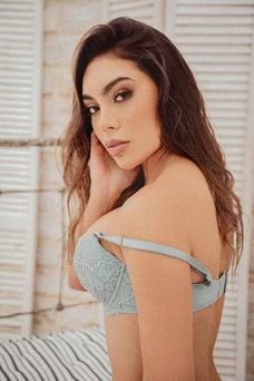 Linda, escort en barcelona Colombiana