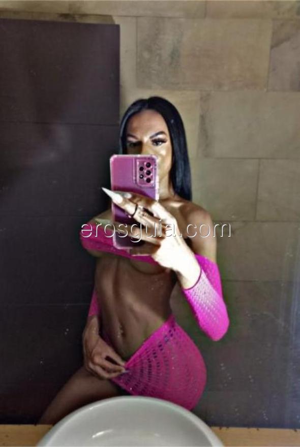 Pocahontas, escort travesti Brasileña