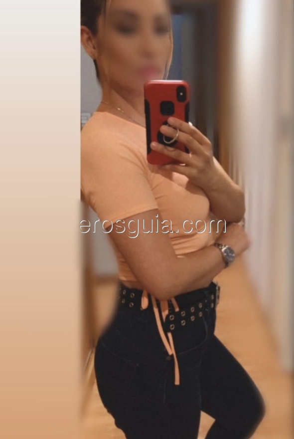 Mia, escorte girl à Madrid Colombienne