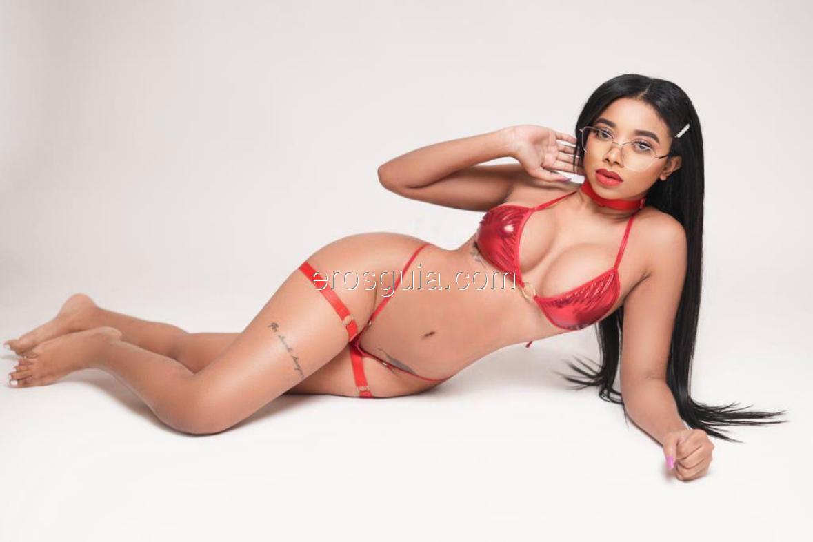 Kendal Victoria , Colombiana