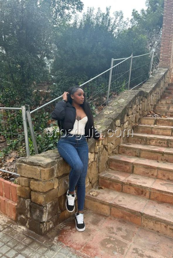 Canela, Barcelona escort Colombian