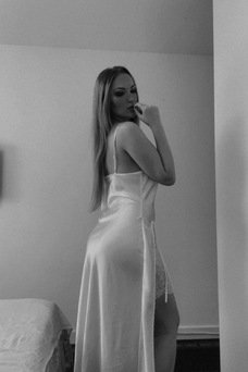 Mía, escorts madrid Brasileña