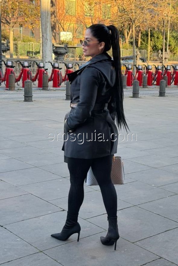 Katerinne, escorte girl à Barcelone Vénézuélienne