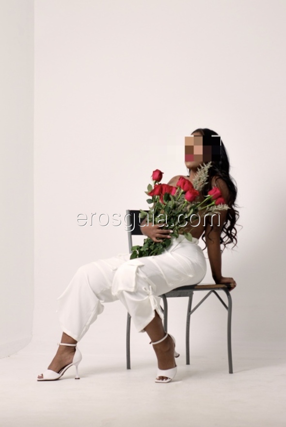 Naomi, escort en madrid