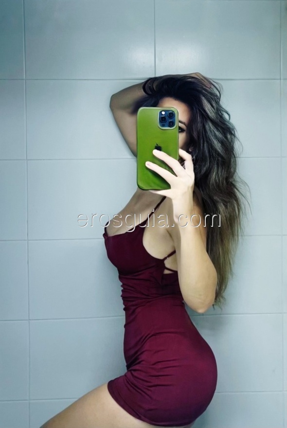 Mia , escort barcelona 