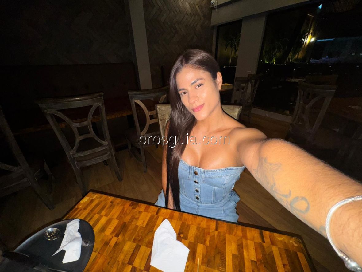 Keily, escorte girl à Marbella Colombienne
