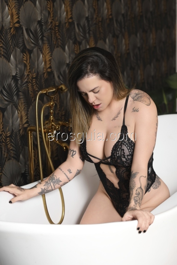 Aisha, escort en barcelona