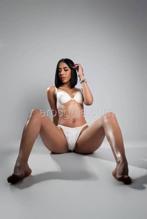 Paris , escort in barcelona Colombian