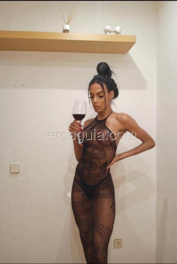 Pocahontas, escort trans Colombiana