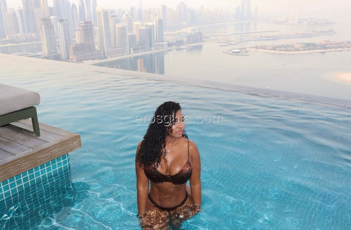 Canela, Marbella escort Colombian