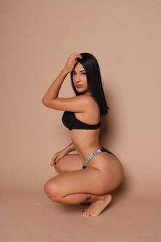 Chanel , escorts en barcelona Venezolana