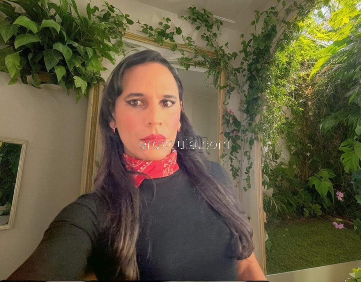 Scarlett , Colombiana