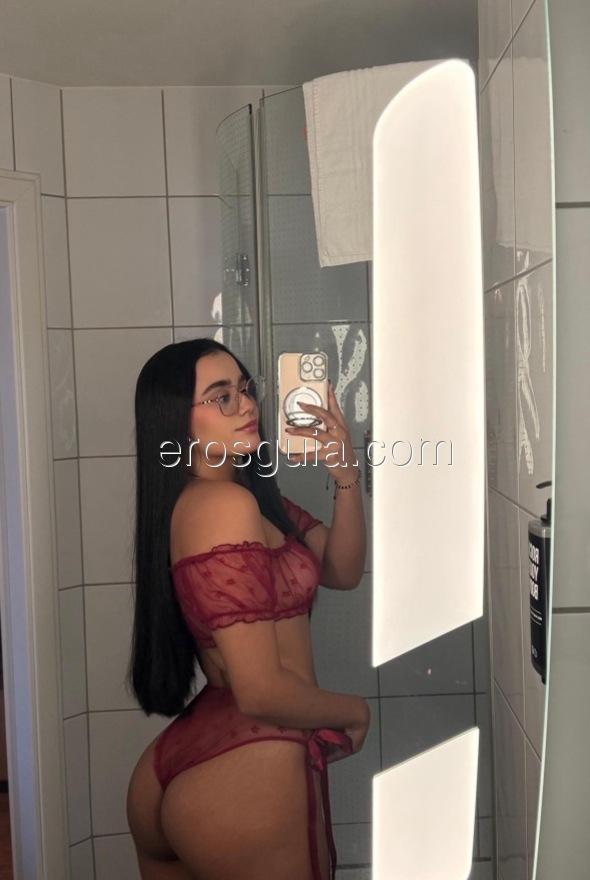 Cata , escort en barcelona