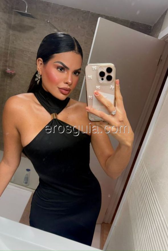 Monique, escorte girl à Barcelone Brésilienne