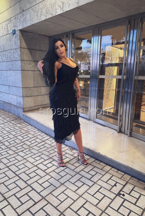 Reyna, escorte girl à Marbella Italienne
