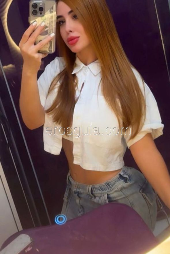 Nicol , escort girl à Barcelone