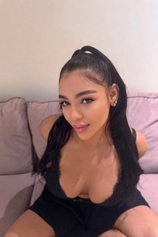 Emily, escorts barcelona Colombiana