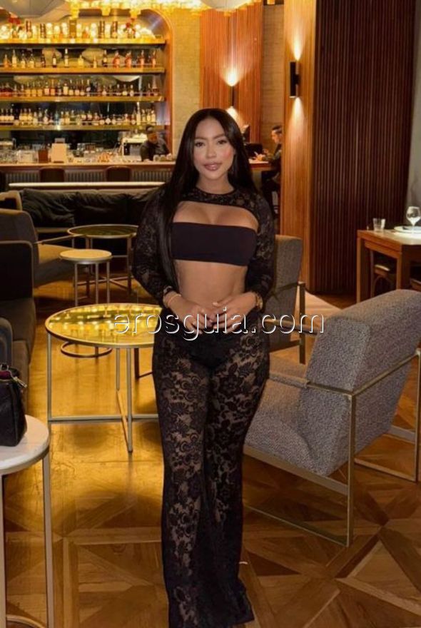 Adhara, escort barcelona Colombiana