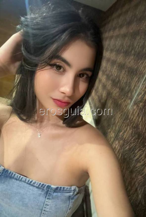 Yessica , Colombiana