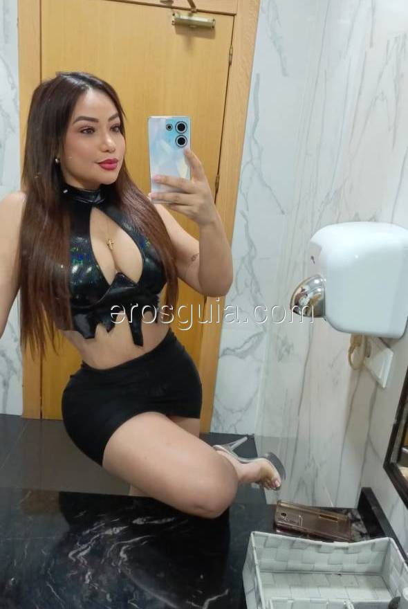 Carla , Colombiana