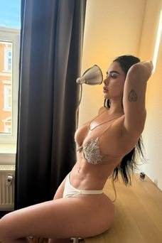 Zoe , Colombiana