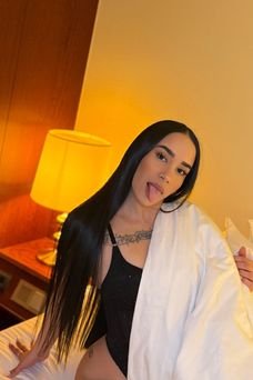 Mia, Venezolana