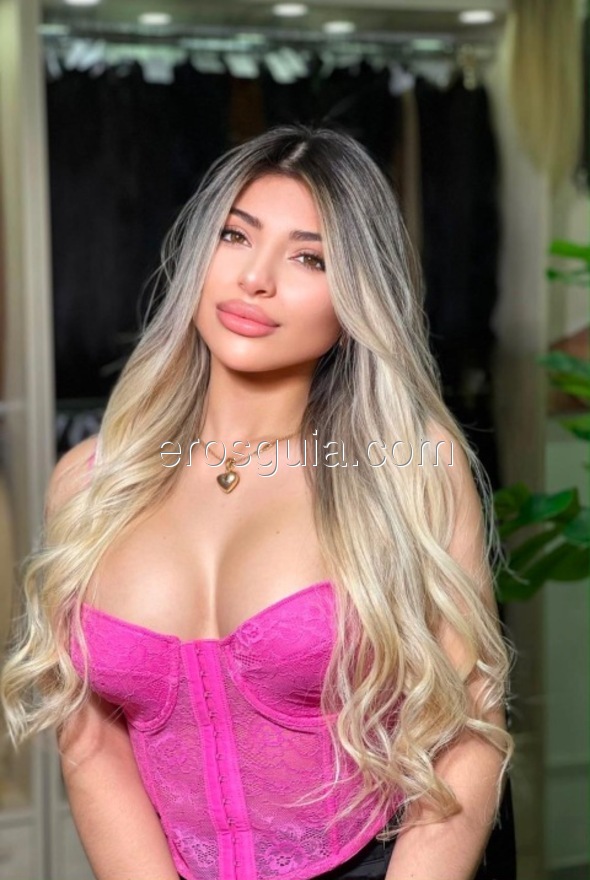 Mia, Barcelona escort Chilean