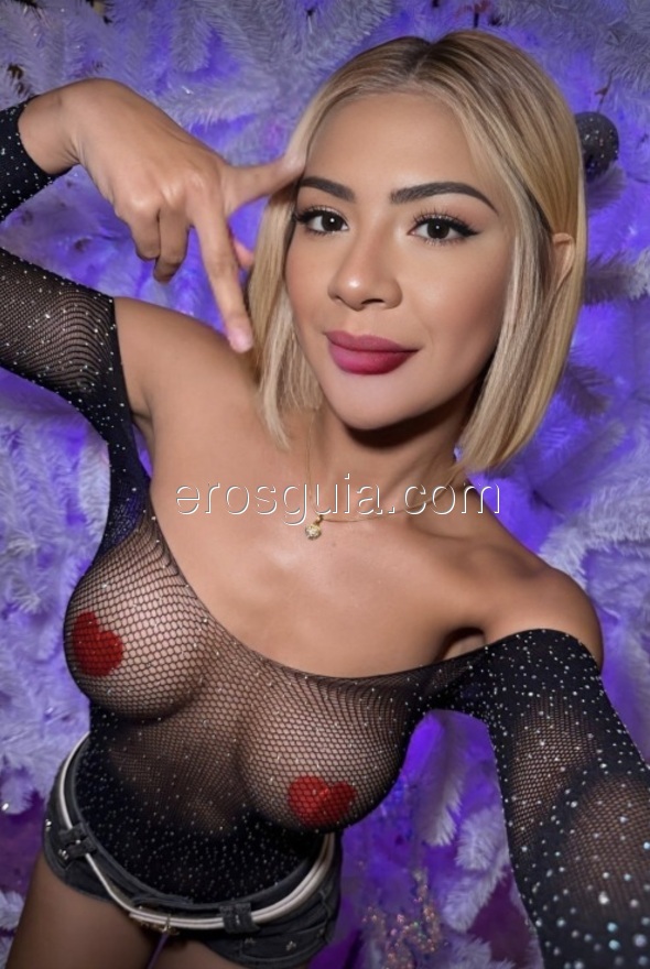 Naomy, Colombiana
