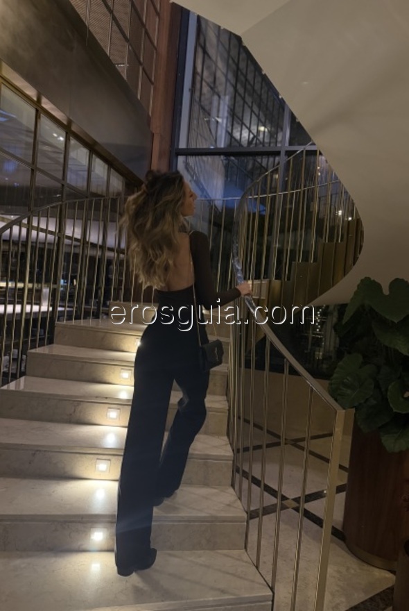 Olivia, escort en barcelona Brasileña