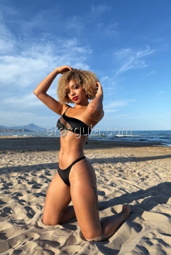 Pamela, Colombiana