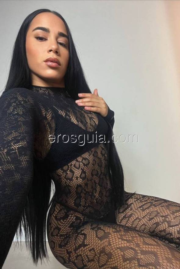 Mia , Venezuelan