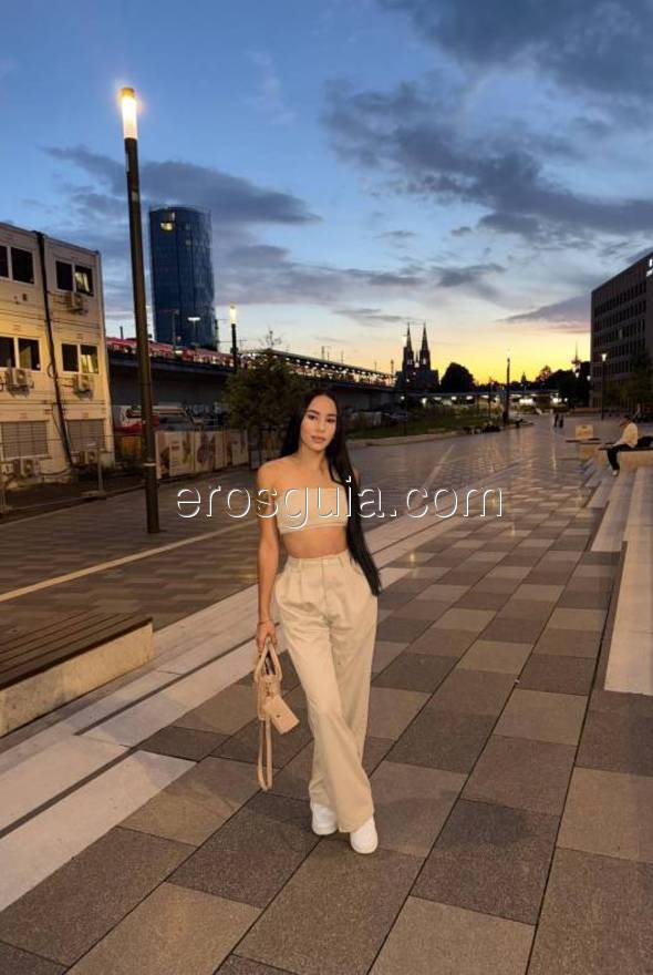 Mia , escorte Barcelone Vénézuélienne