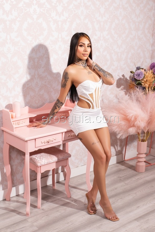 Abril, escort en barcelona Colombiana