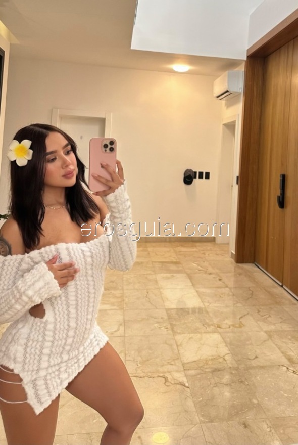 Lia , Colombiana
