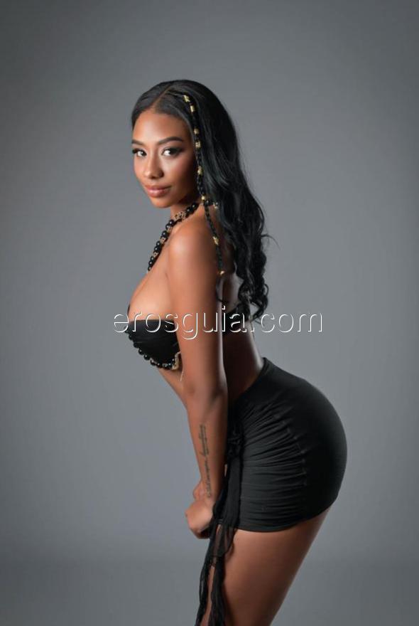 Emma, Barcelona escort Colombian