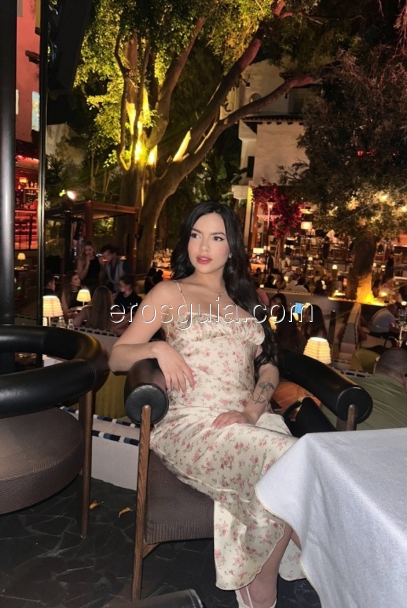 Karina, escorte girl à Marbella Colombienne