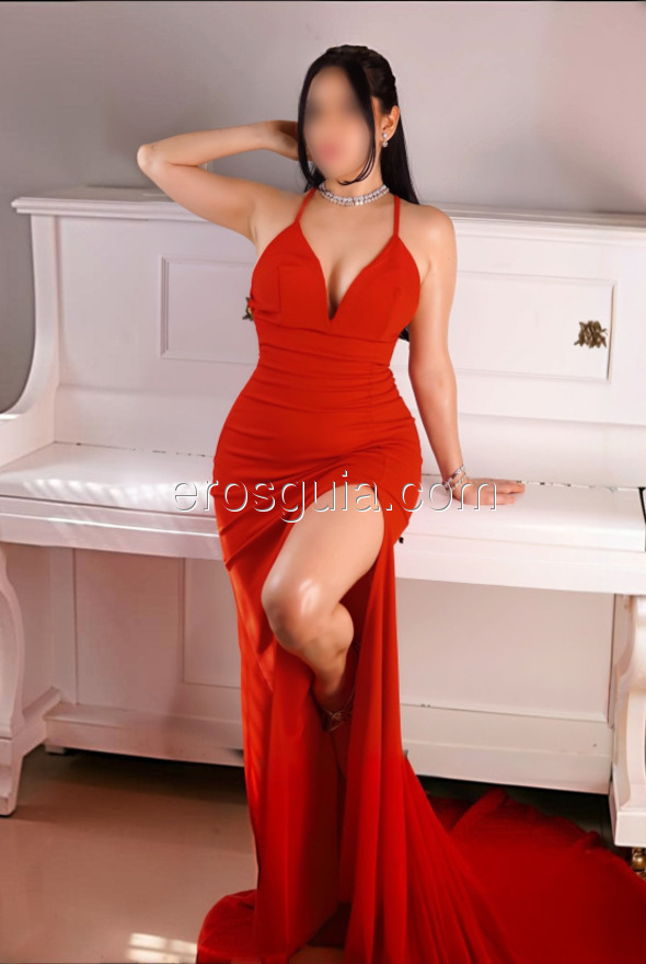 Luna, Barcelona escort 