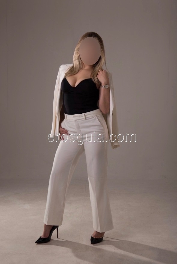 Julia, escort en madrid