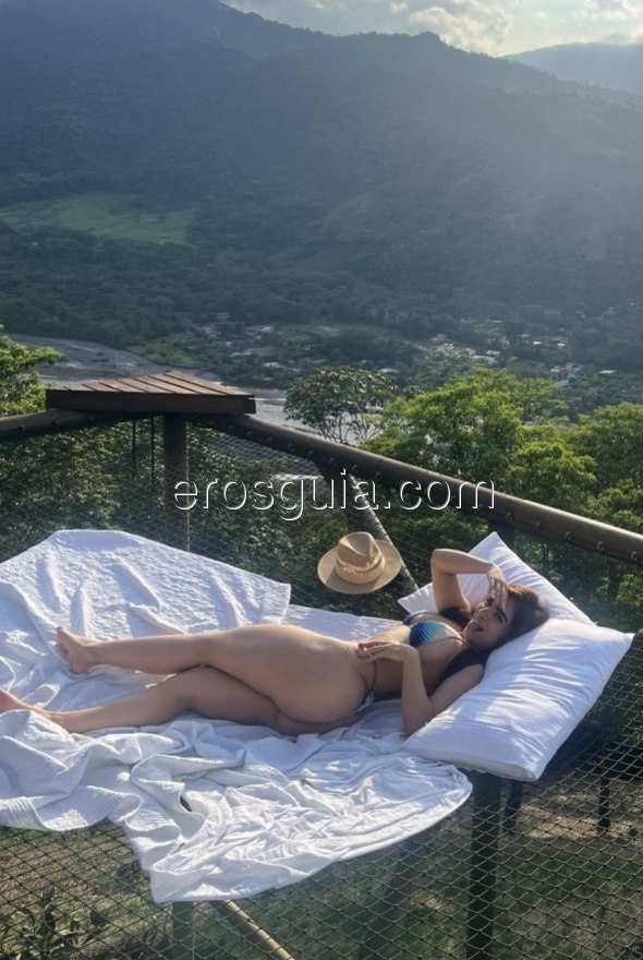 Gabriela , Colombiana