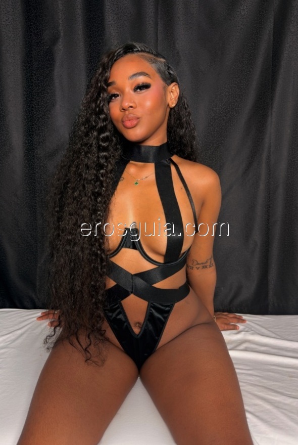 Naomi, escort trans madrid Colombiana