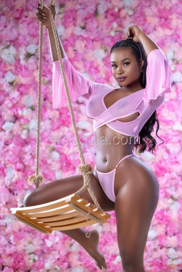 Amira, Dominicaine