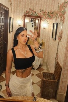 Angelina, Colombiana