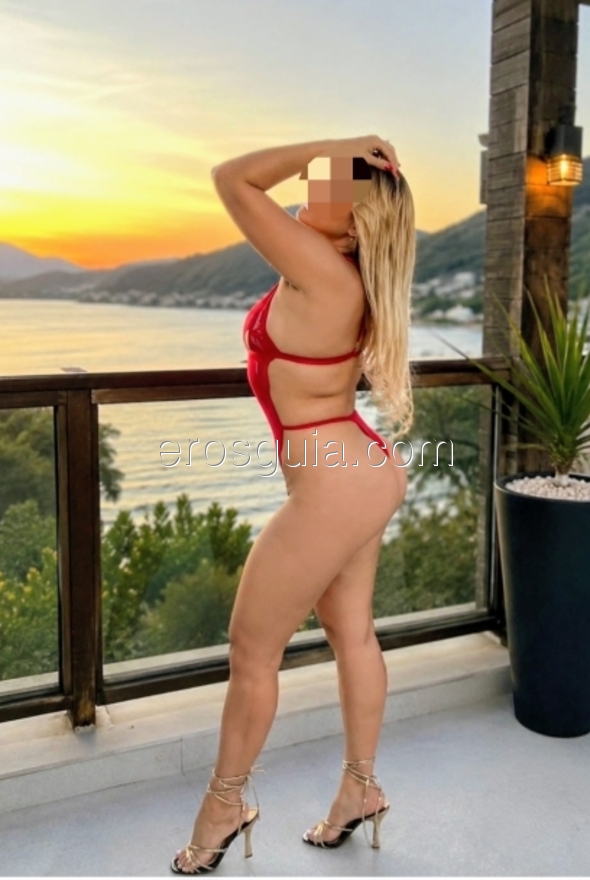 Maya, escort girl à Barcelone