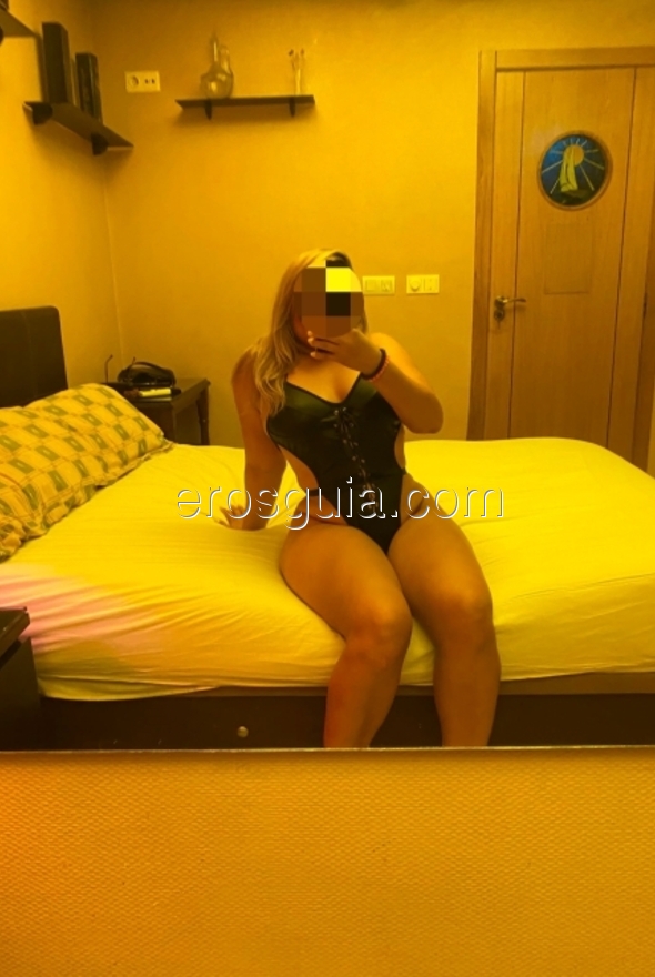 Maya, escorte girl à Barcelone Brésilienne