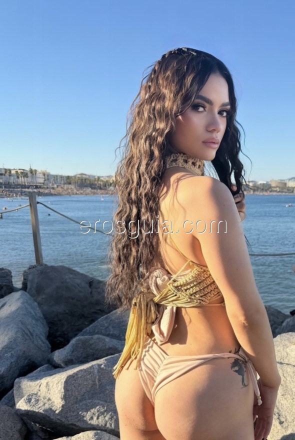Samantha , Colombian