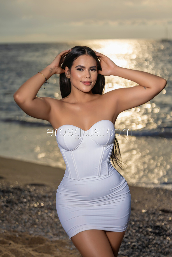 Camila, Colombiana