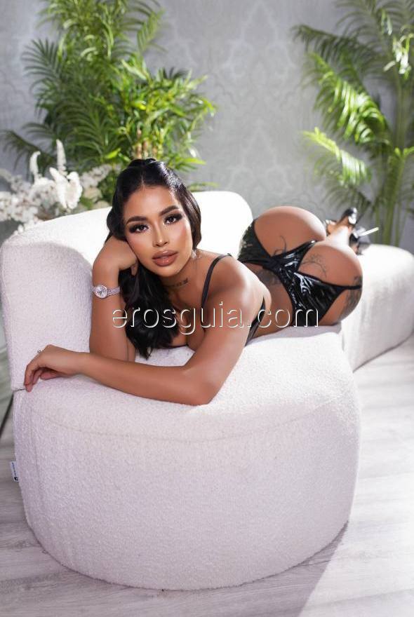 Nayeli , Colombiana
